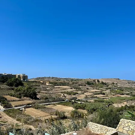 דירה Oakville, Valley Views, Private Heated Jacuzzi By Haven & Keys Malta Xagħra