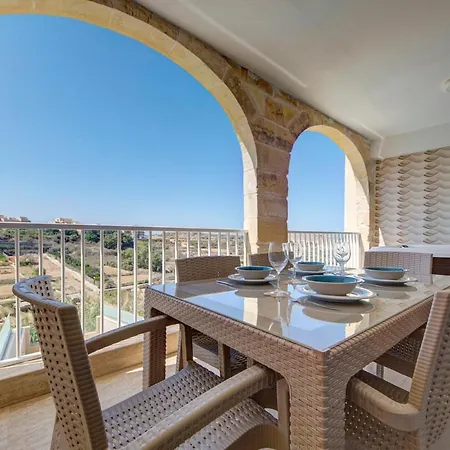 Apartament Oakville, Valley Views, Private Heated Jacuzzi By Haven & Keys Malta Xagħra
