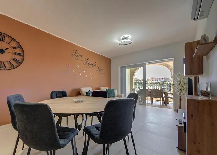 Oakville, Valley Views, Private Heated Jacuzzi By Haven & Keys Malta Daire